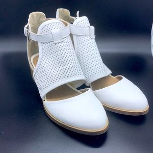 House of Harlow 1960 Esperanza White leather sandals Women’s Size 7